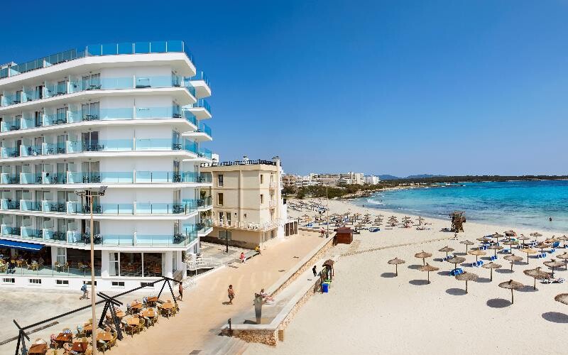 Universal Hotel Perla photo 2