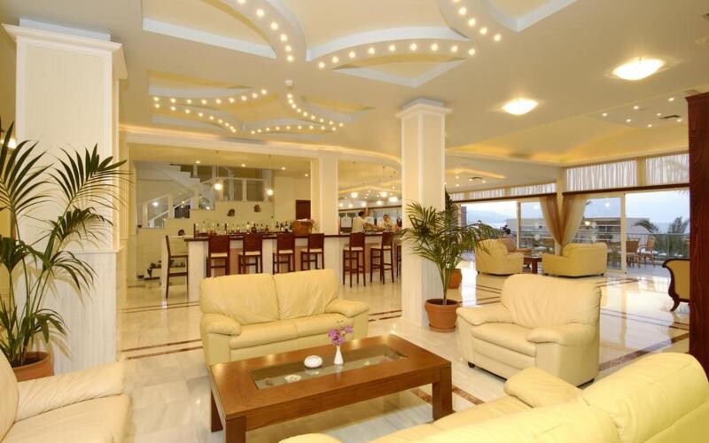 Selini Suites photo 40