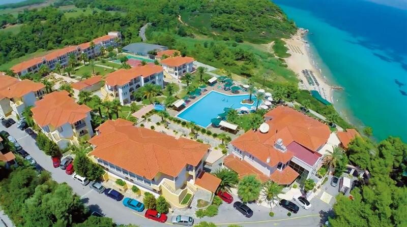 Aristoteles Beach photo 1