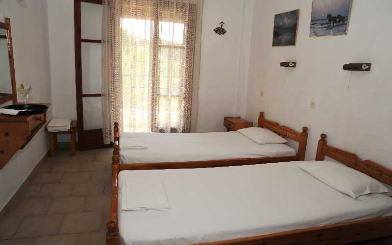 Captain's Studios & Apartments photo 3